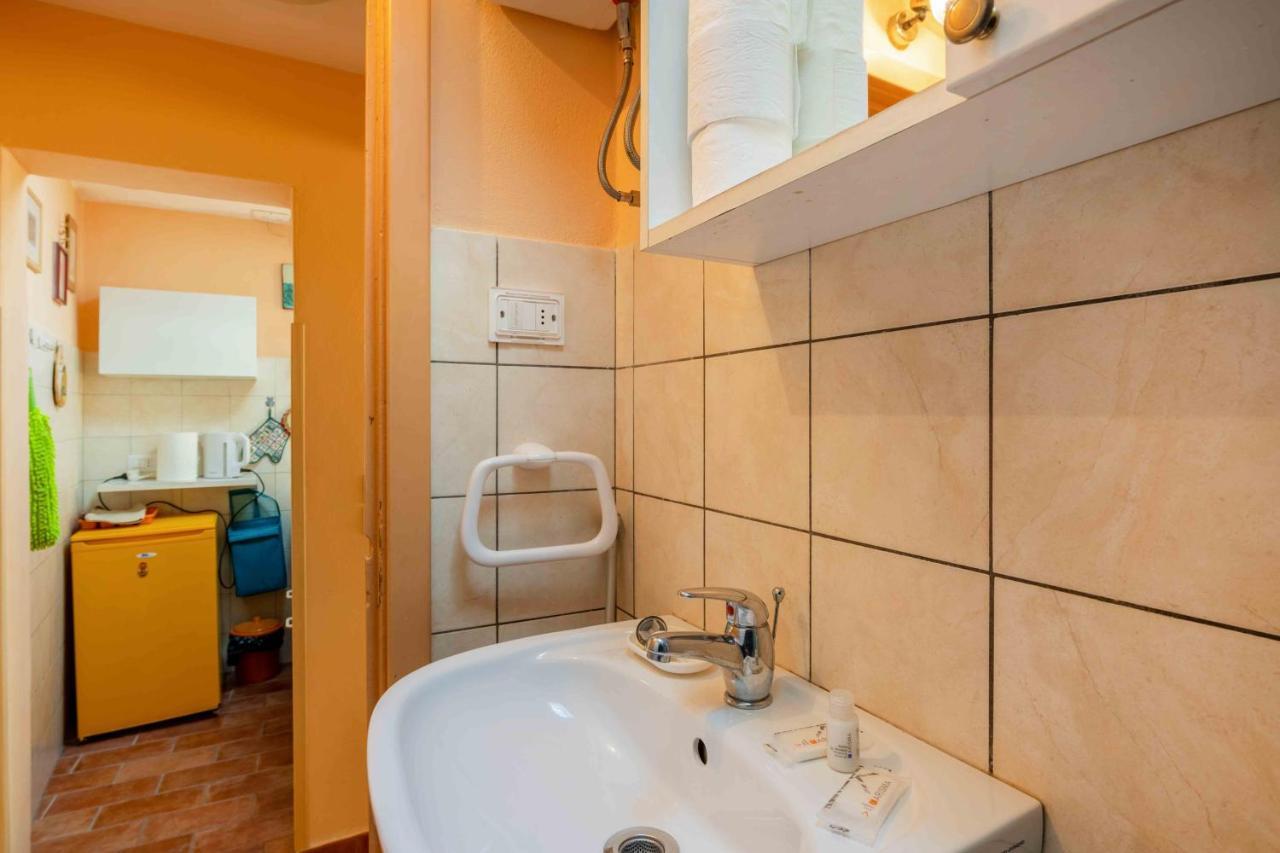 San Frediano Cozy Studio With Private Patio Apartamento Florença Exterior foto